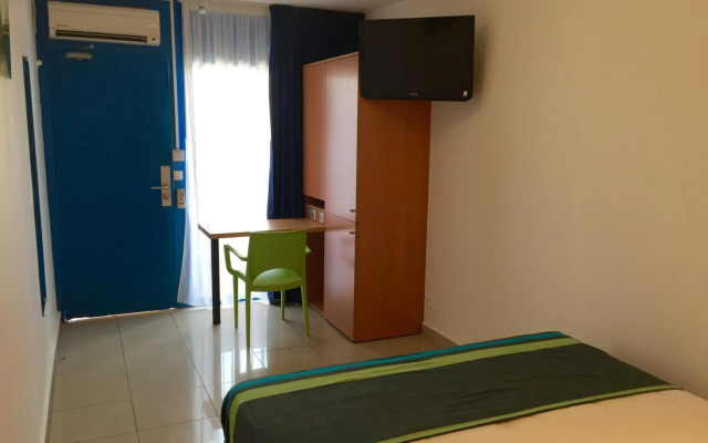 Karaibes Hotel