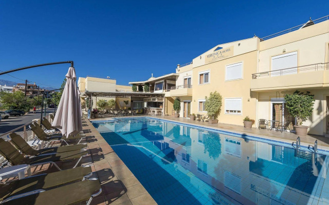 Veronica Hotel