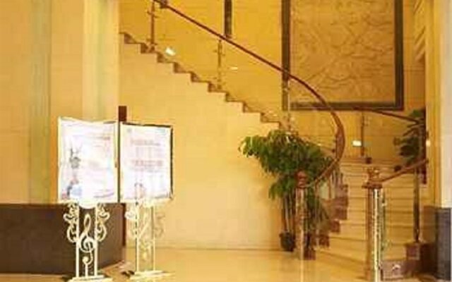 Vienna International Hotel (Shenzhen Shuanglong Subway Station)