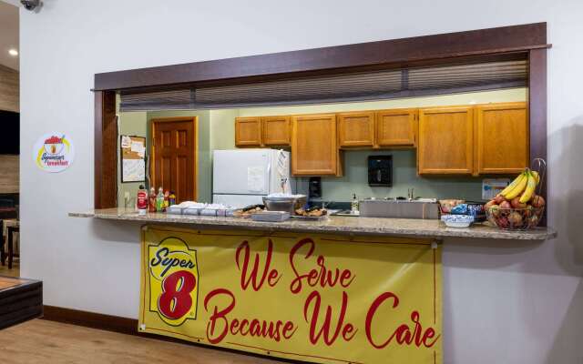 Super 8 by Wyndham Belgrade/Bozeman Airport