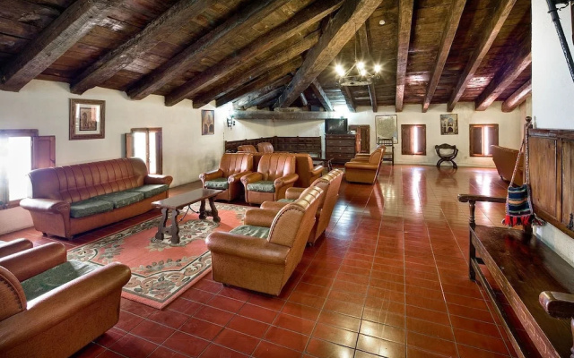 De La Trucha Hotel
