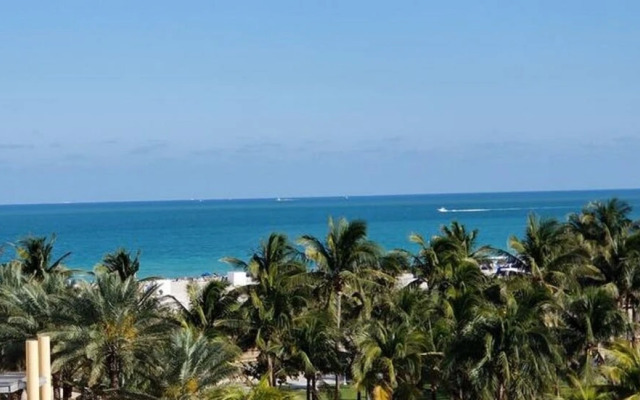 Apartment At De Soleil Hotel On Ocean Drive