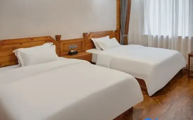 In Heishui Village, there is a poetic homestay