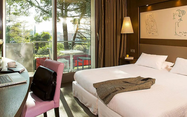 Safari Hotel