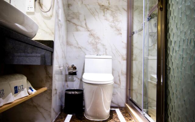 LYZ Business Hotel