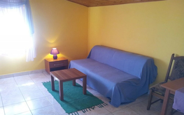 Anthony - 50m From the Beach & Parking - A3