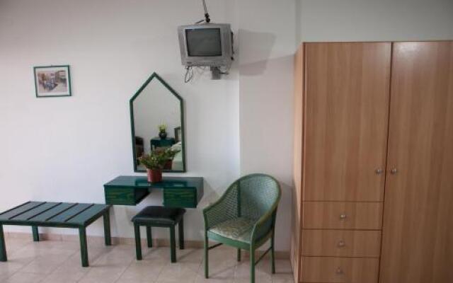 Iliana Apartments