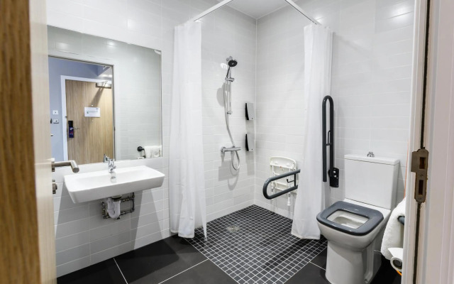 Holiday Inn Express Wigan by IHG