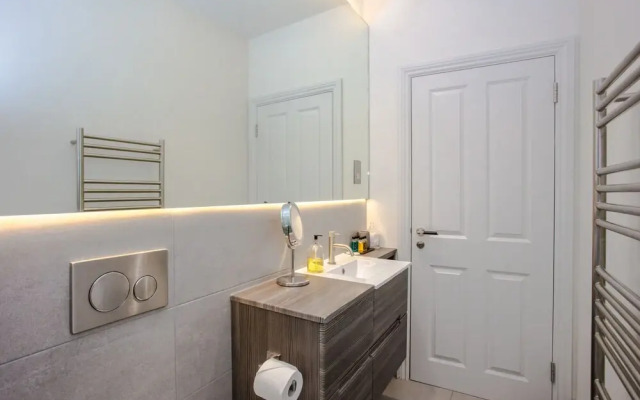 Stunning Deluxe 3BD House in Fitzrovia