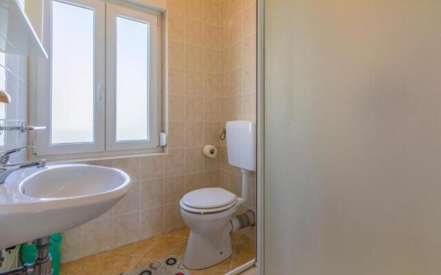 Apartment Katnić 1-2-3