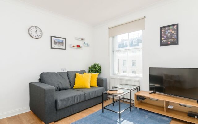 Bright Studio Flat, Amazing Location!