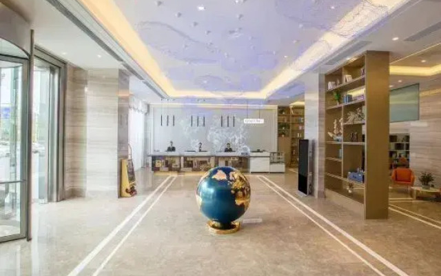 Guiyi Hotel (Guiyang Guanshanhu District Southwest International Trade City Store)