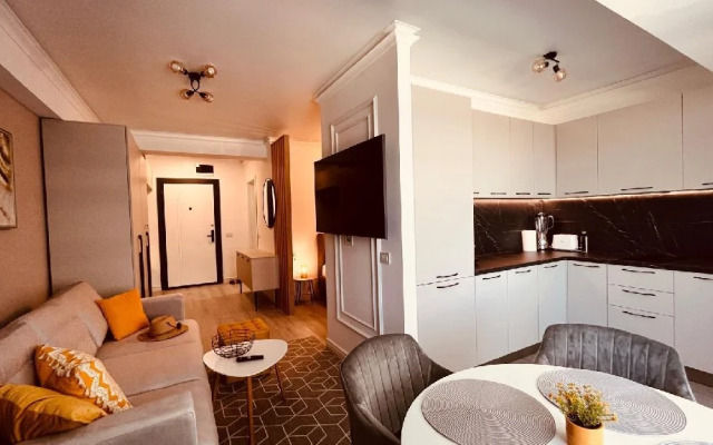 Apartamente WHITE TITANIC cm