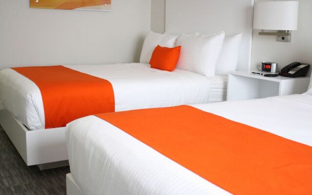 Schoenbrunn Inn & Suites