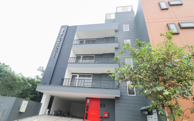 Super Townhouse Noida Sector 71 Near ISKCON Temple Noida