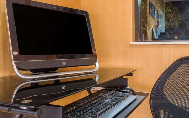 Days Inn by Wyndham Dayton Huber Heights Northeast