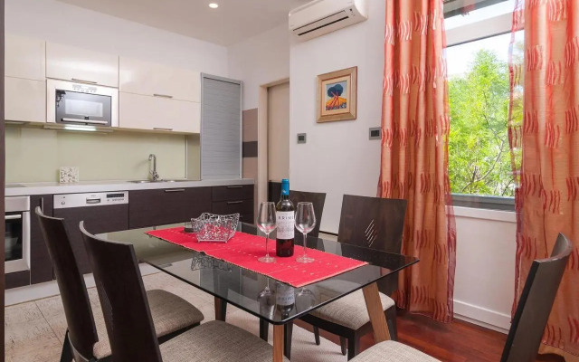 Luxury Rooms 7heaven Suite Apartment