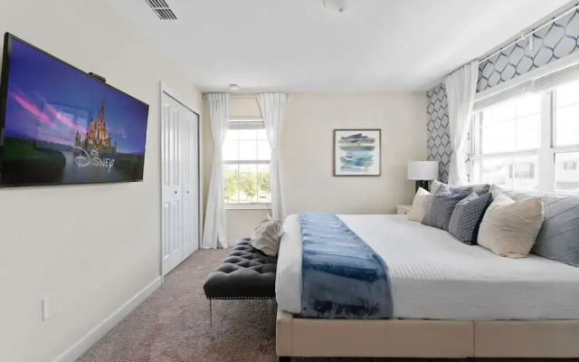 Disney Familly Lovers up to 11 Guests