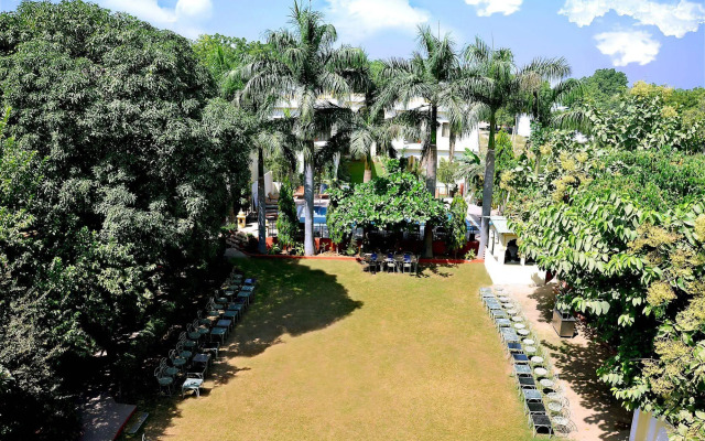 Raj Palace Resort