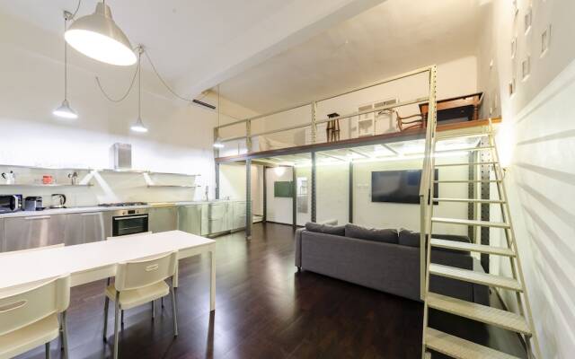 JOIVY Great Flat Near Aquarium