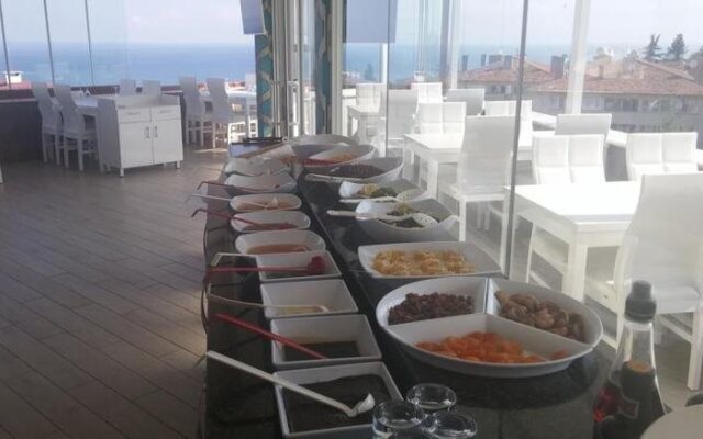 Hermias Marin Hotel