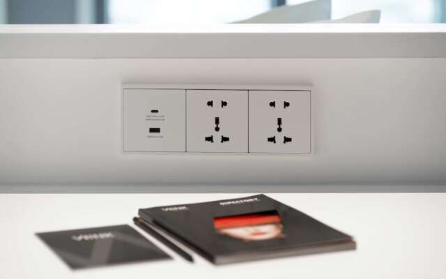 Wink Hotel Tuy Hoa Beach - 24hrs stay & Rooftop Pool Bar