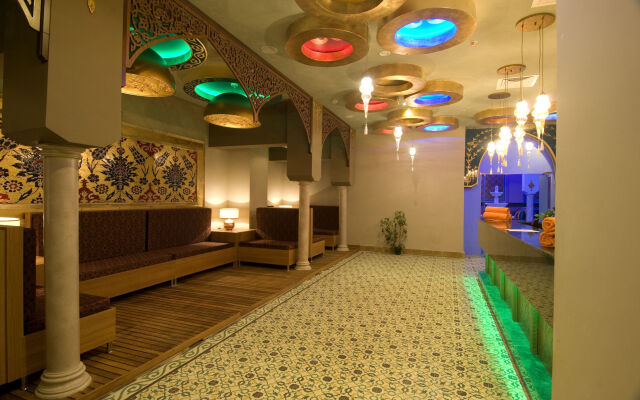 Adenya Hotel & Resort