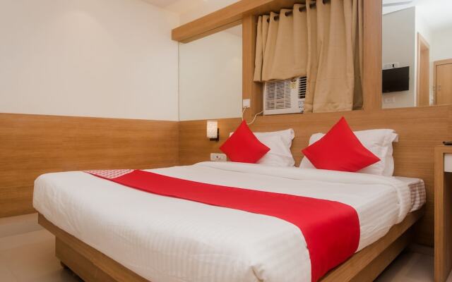 OYO Flagship 19748 Starwood Residency