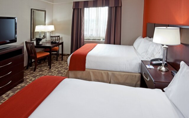 Holiday Inn Express Maspeth, an IHG Hotel