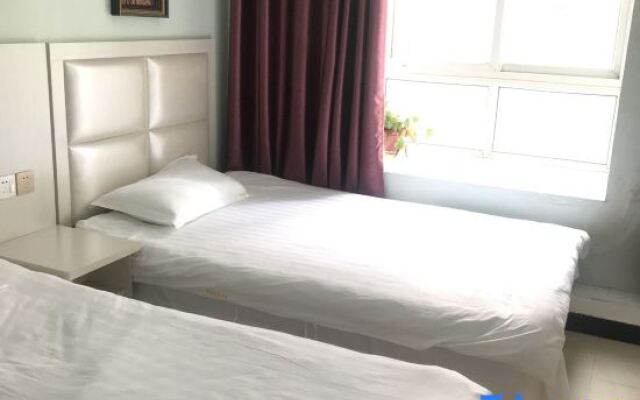 Yuanyu Express Hotel (Zhengzhou East Railway Station)