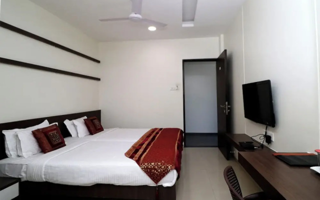 Hotel Girnar