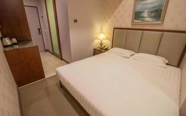 Megaboom City Hotel