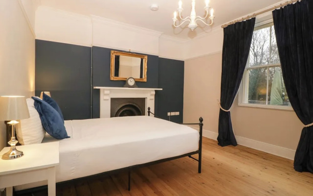 Vallis Oak Villa