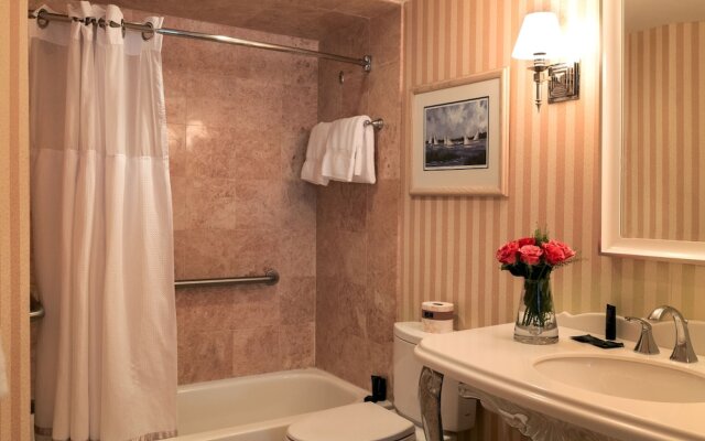 Chateau Inn and Suites