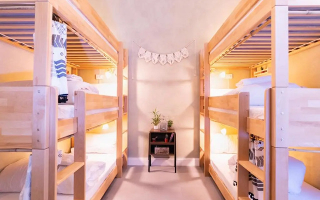 Hopestel - Secret Garden