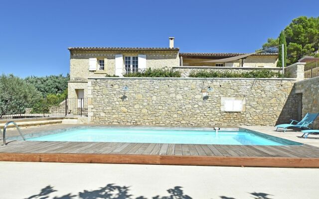 Luxurious Villa in Roussillon With Private Swimming Pool