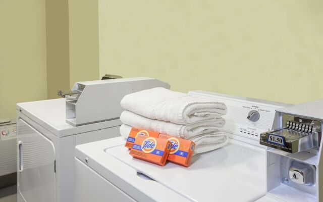 Comfort Inn & Suites Louisville Airport Fair&Expo