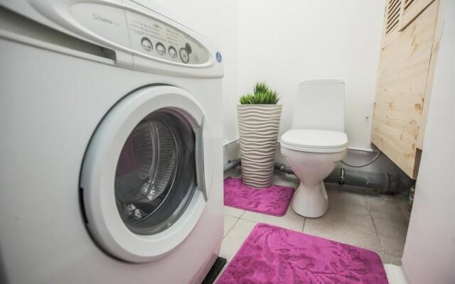 EasyRent on 38 Topolinaya Street