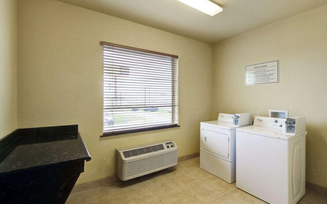 Comfort Inn & Suites Donna near I-2