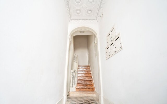 An Ecletic Apartment in Lisbon