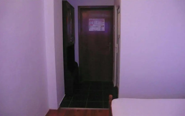 Hotel Uranus