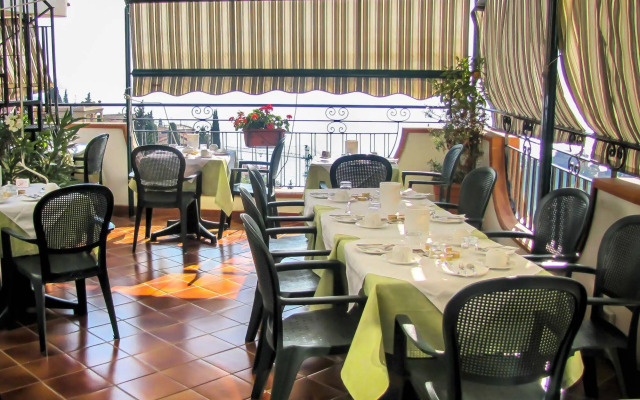 Hotel Condor