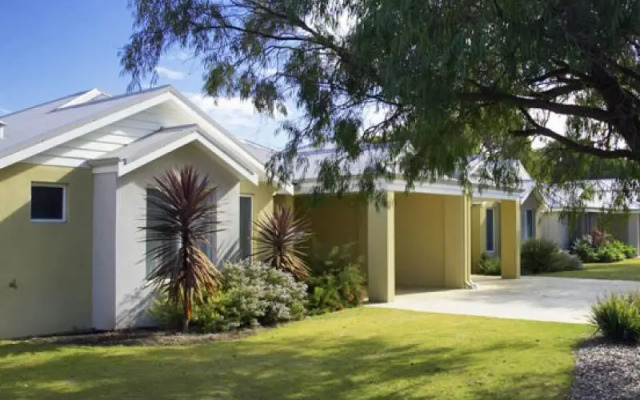 The Beach Hive - U51 Cape View Resort