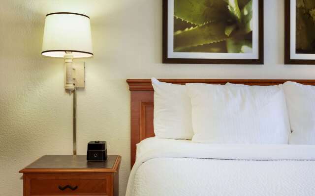 La Quinta Inn by Wyndham Austin Capitol / Downtown