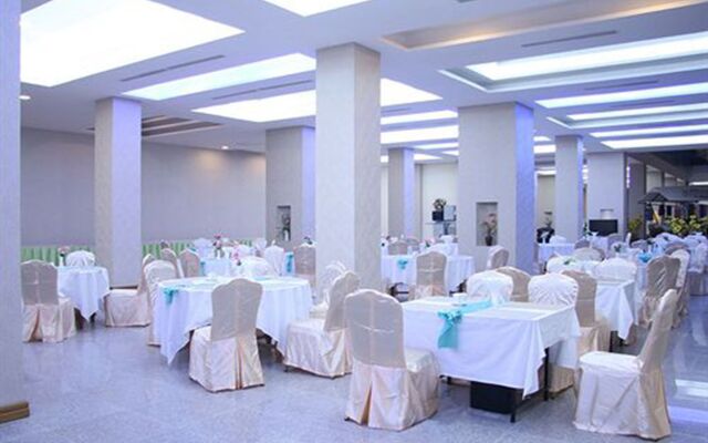 Excel Capital Hotel