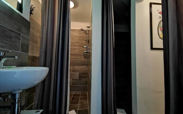 DownTown Apartments - RiverTown House