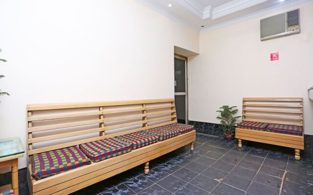 OYO 9001 Hotel East West