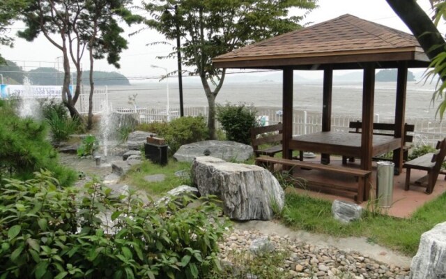 Daebudo Ocean Ville Pension