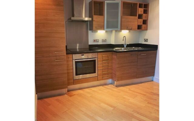 Modern Leeds City Apartment