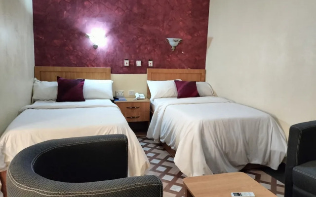 Steffan Hotel and Suites